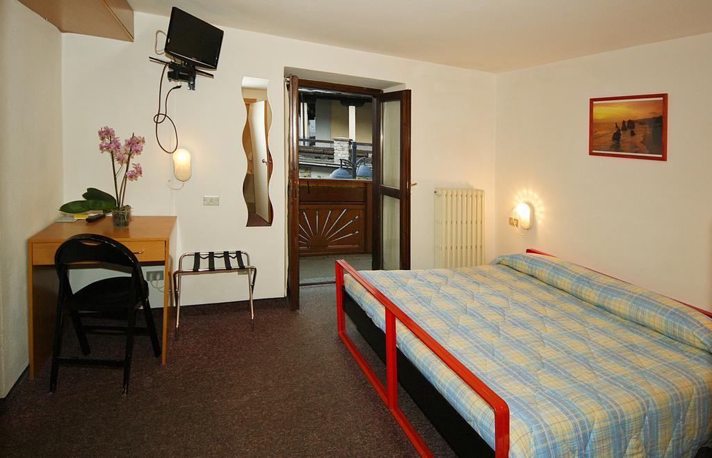 Hotel Rododendro Foppolo Ruang foto