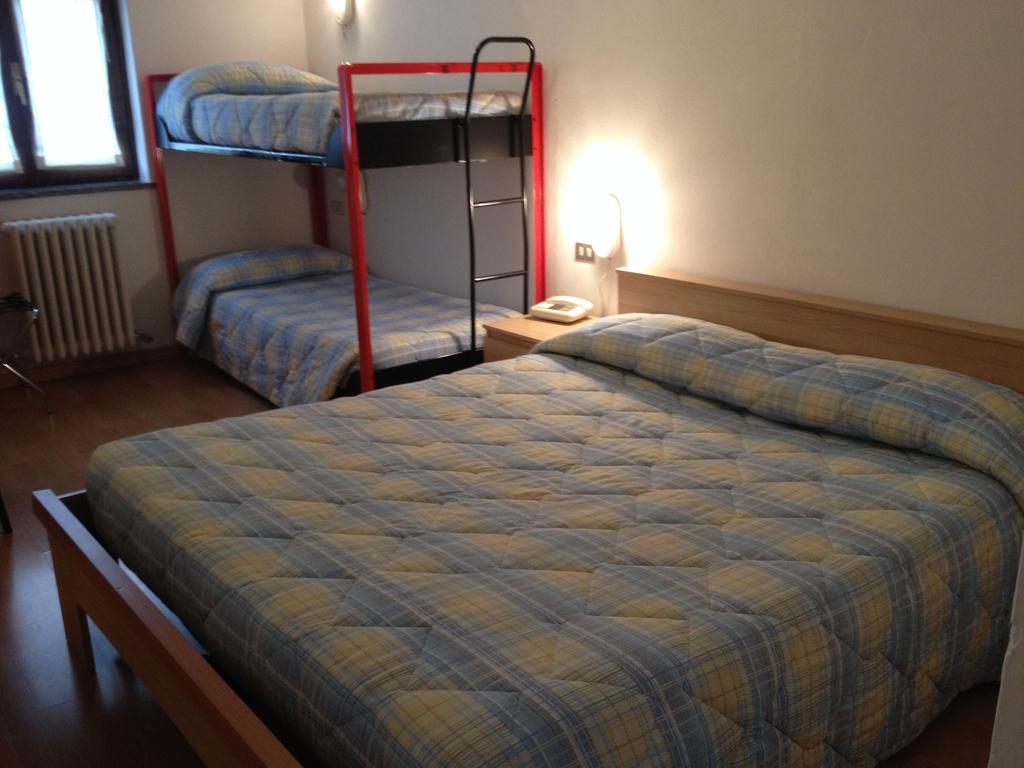 Hotel Rododendro Foppolo Ruang foto